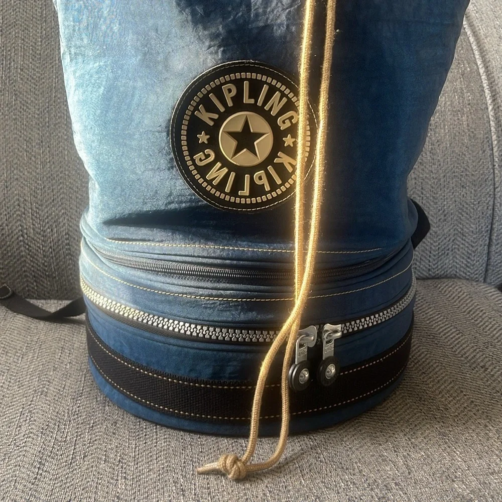 Kipling Camera and Lens Bag for a Nikon/Canon 300mm F 2.8. Lens NOT Included
